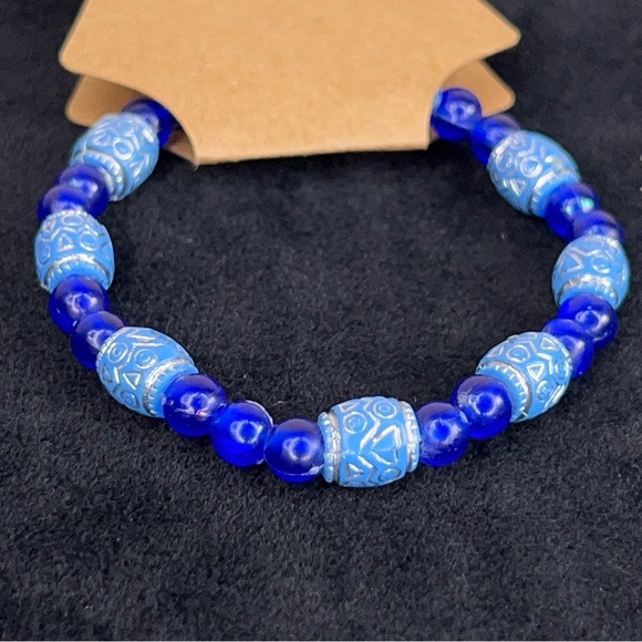 Blue Beaded Bracelet 7” Light Blue Dark Blue Tribal Design Boho - Picture 2 of 6
